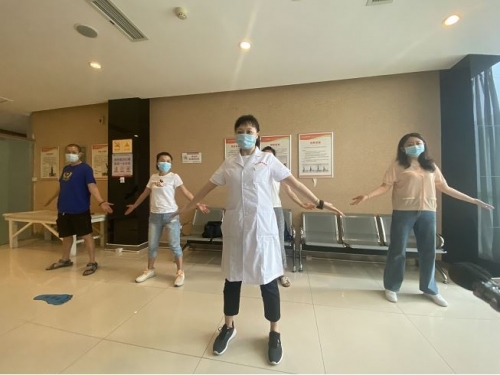 中新网报道我院武医养生门诊|四川一医院开设武医养生门诊 将武术融入中医诊疗