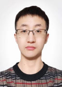 何磊