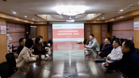 四川省中医药管理局领导春节前来院慰问专家