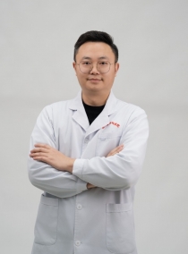 何丕龙